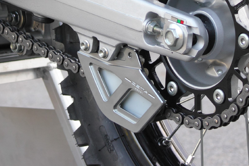 アクセサリー Chain8R ZETA CHAIN GUARD BRACE - zeta-racing.com.ua